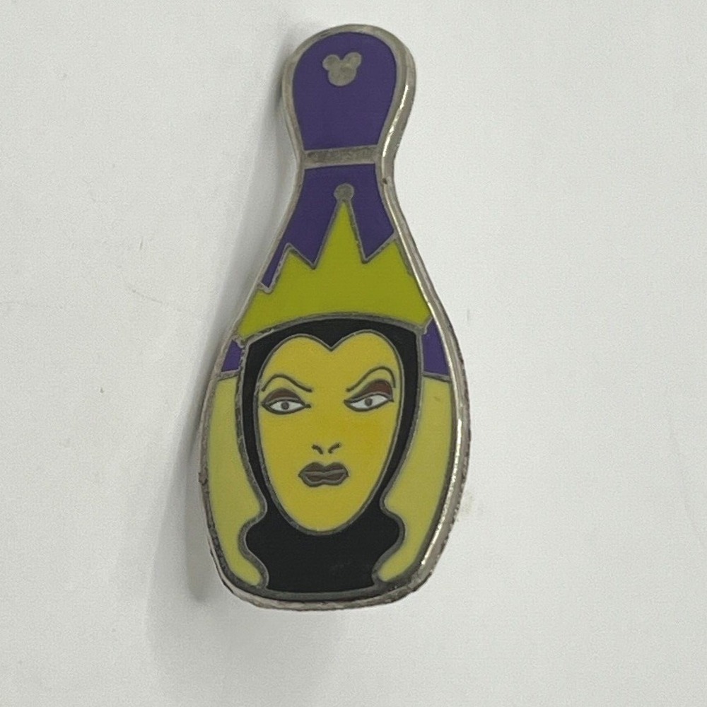Disney Trading Pin Snow White Evil Queen Bowling Pin‎ Series Hidden Mickey